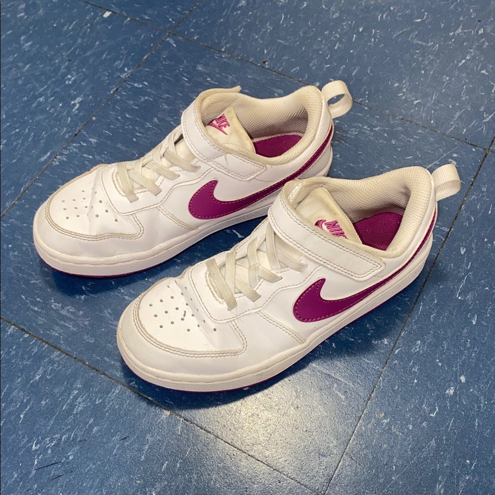 Nike White and purple Athletic Shoes sneakers little girl size 1.5y